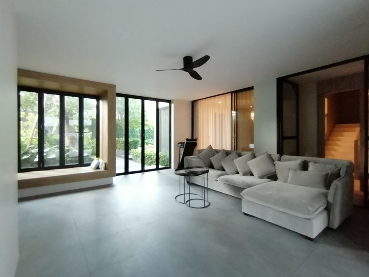 ขายทาวน์โฮมสุขุมวิท อโศก ทองหล่อ : 🛕 Quarter Thonglor I Super Luxury Townhome with swimming pool in Thonglor 🏊‍♀️