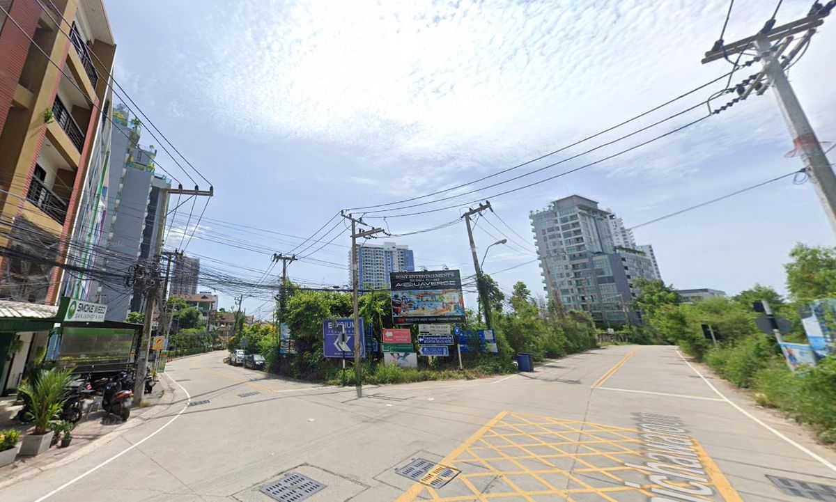 ขายที่ดินพัทยา บางแสน ชลบุรี สัตหีบ : ขาย ที่ดินเปล่า แปลงมุม ขนาด 1-0-52 ไร่  เขาพระตำหนัก บางละมุง พัทยา ชลบุรี ใกล้ชายหาด 