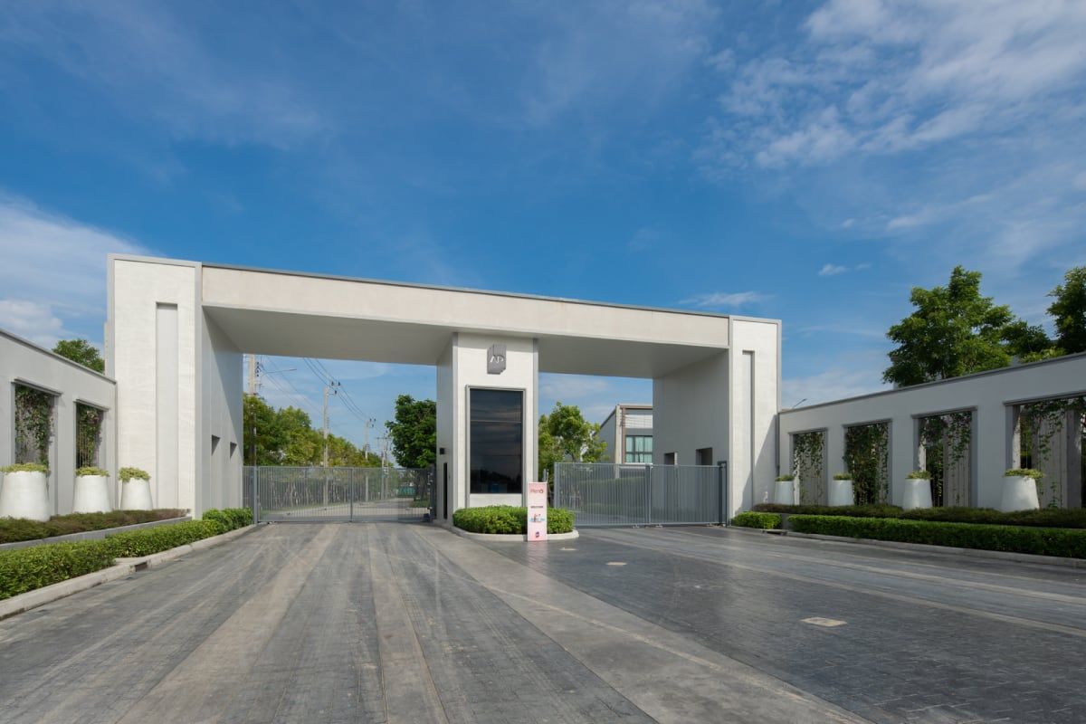 ขายทาวน์โฮมพัฒนาการ ศรีนครินทร์ : ขาย  ทาวน์โฮม 2 ชั้น  Pleno Rama 9-Krungthep Kreetha 2