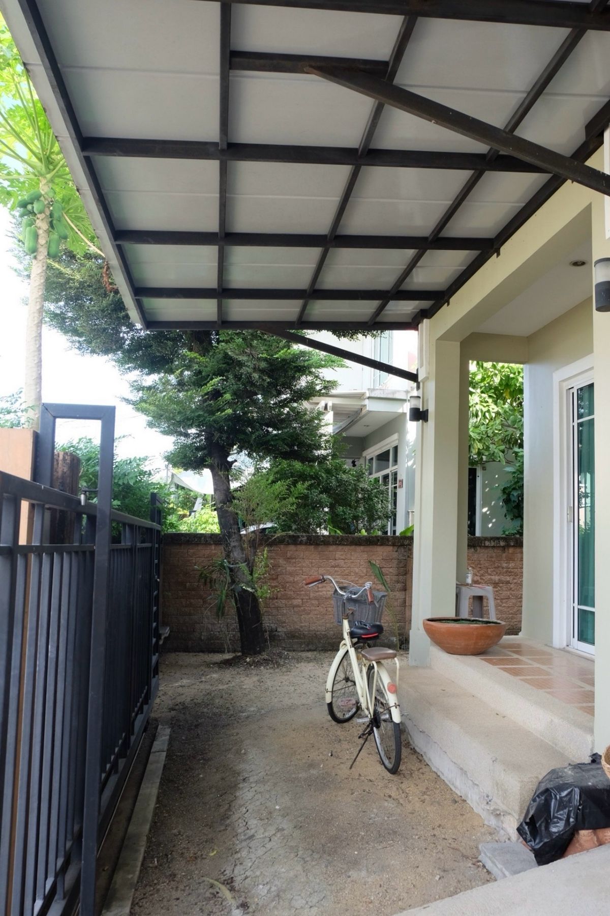 For SaleHouseLadkrabang, Suwannaphum Airport : The Platon Rama 9 - Ring 1 /3 Bedrooms (Sale), The Plant Rama 9 - Wongwaen 1 /3 Bedrooms (For Sale) AA350