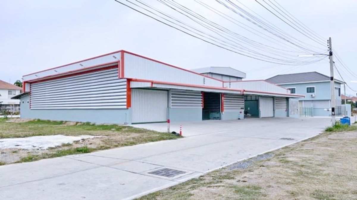For RentWarehousePattaya, Bangsaen, Chonburi : Big C, Chon Buri 1.2 km. Huai Kapi for rent, new 400 sq.m., 100 sq.m., next to the main road, Chatuchak Market, Chon Buri 1.5 km, Bangsaen 600 m technique.