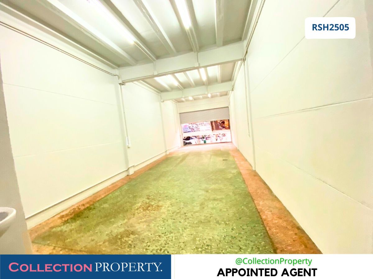 For RentShop HouseSiam Paragon ,Chulalongkorn,Samyan : 🔥 Exclusive Commercial Building for Rent on Banthat Thong Road—The Hottest Business Hub Right Now!