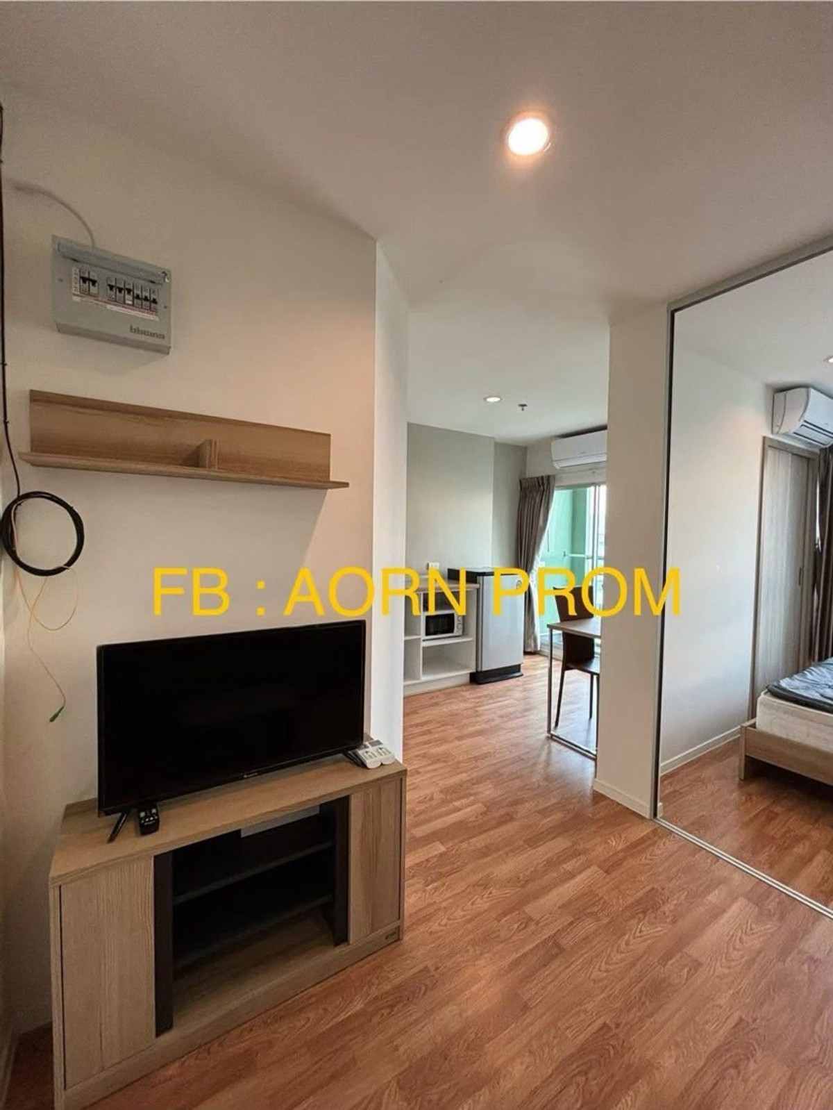 For RentCondoBang kae, Phetkasem : 💥 Clean, ready to stay 💥 Large room, view pool, north, "just painted the whole room." The room at the cover just took a picture.