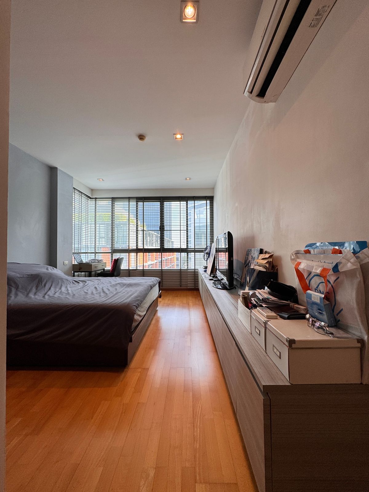 ขายคอนโดสุขุมวิท อโศก ทองหล่อ : ขาย คอนโด Issara@42 สุขุมวิท โครงการ Low-rise สไตล์ Modern Luxury