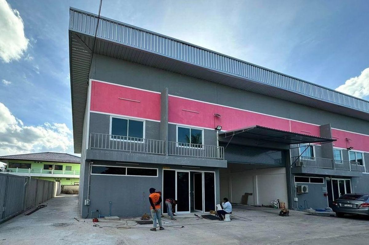 For RentWarehouseNonthaburi, Bang Yai, Bangbuathong : Rent Warehouse Sai Noi-Phutthamonthon-Salaya area 500 square meters, 2-storey office, next to the container road Easy to get in and out