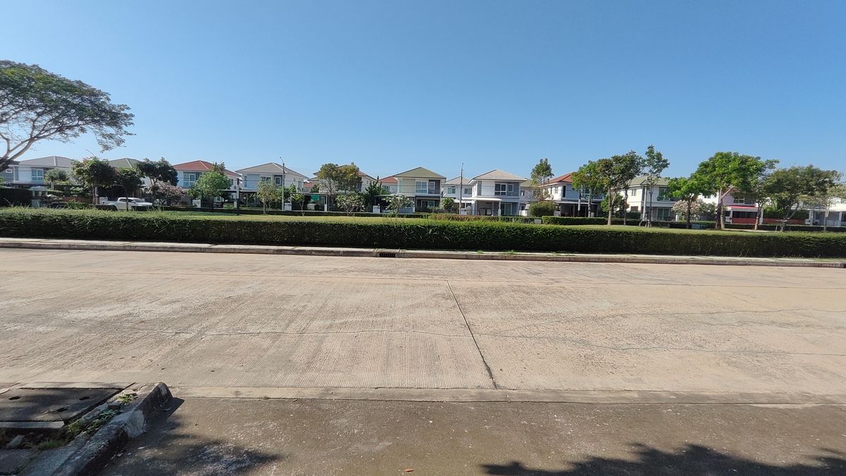 ขายบ้านพระราม 2 บางขุนเทียน : ขายบ้านเดี่ยว อินนิซิโอ พระราม 2  หน้าบ้านติดสวนกว้าง  ใกล้ส่วนกลาง บ้านต้นโครงการ