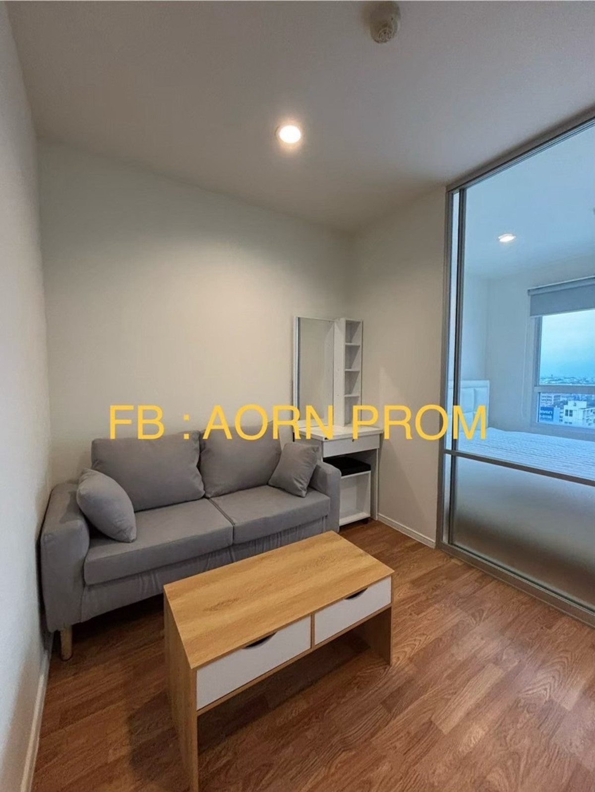 For RentCondoBang kae, Phetkasem : 💥 Clean, ready to stay 💥 Large room, view pool, north, "just painted the whole room." The room at the cover just took a picture.