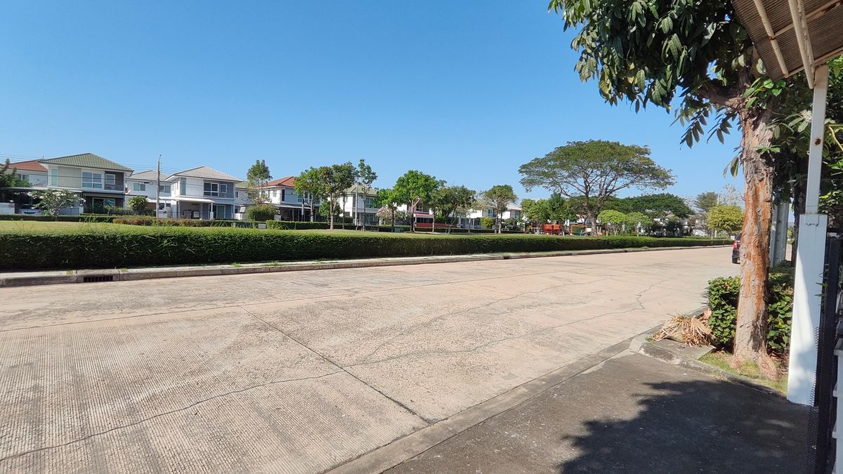 ขายบ้านพระราม 2 บางขุนเทียน : ขายบ้านเดี่ยว อินนิซิโอ พระราม 2  หน้าบ้านติดสวนกว้าง  ใกล้ส่วนกลาง บ้านต้นโครงการ