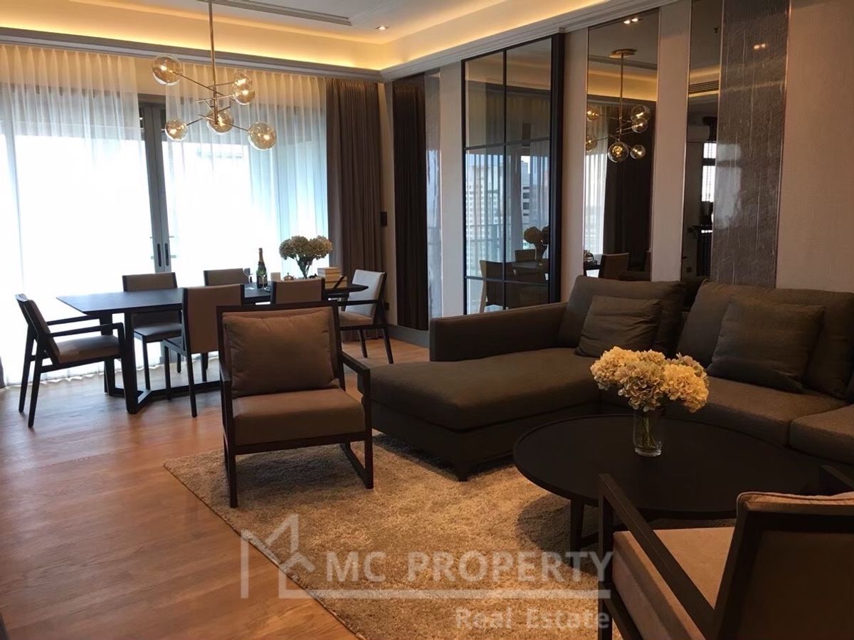ให้เช่าคอนโดสุขุมวิท อโศก ทองหล่อ : Madison Sukhumvit 41 3 ห้องนอน 150sqm ชั้นสูงให้เช่าเพียง 100,000 โปรดติดต่อ 0816878954