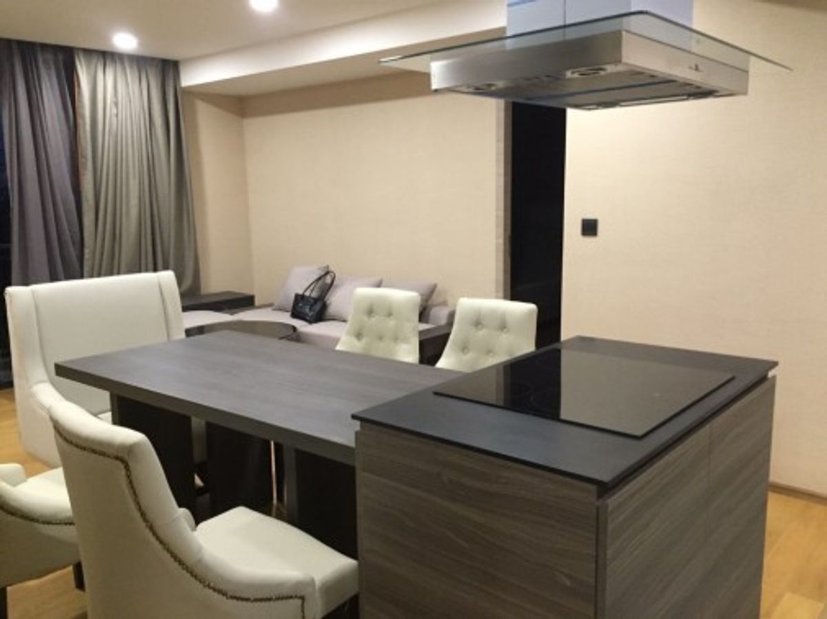 For RentCondoWitthayu, Chidlom, Langsuan, Ploenchit : Low rise 2 bed 2 bath 88 sqm condo at Klass Condo Langsuan for rent 75,000THB per month, Langsuan road, Chit Lom BTS station
