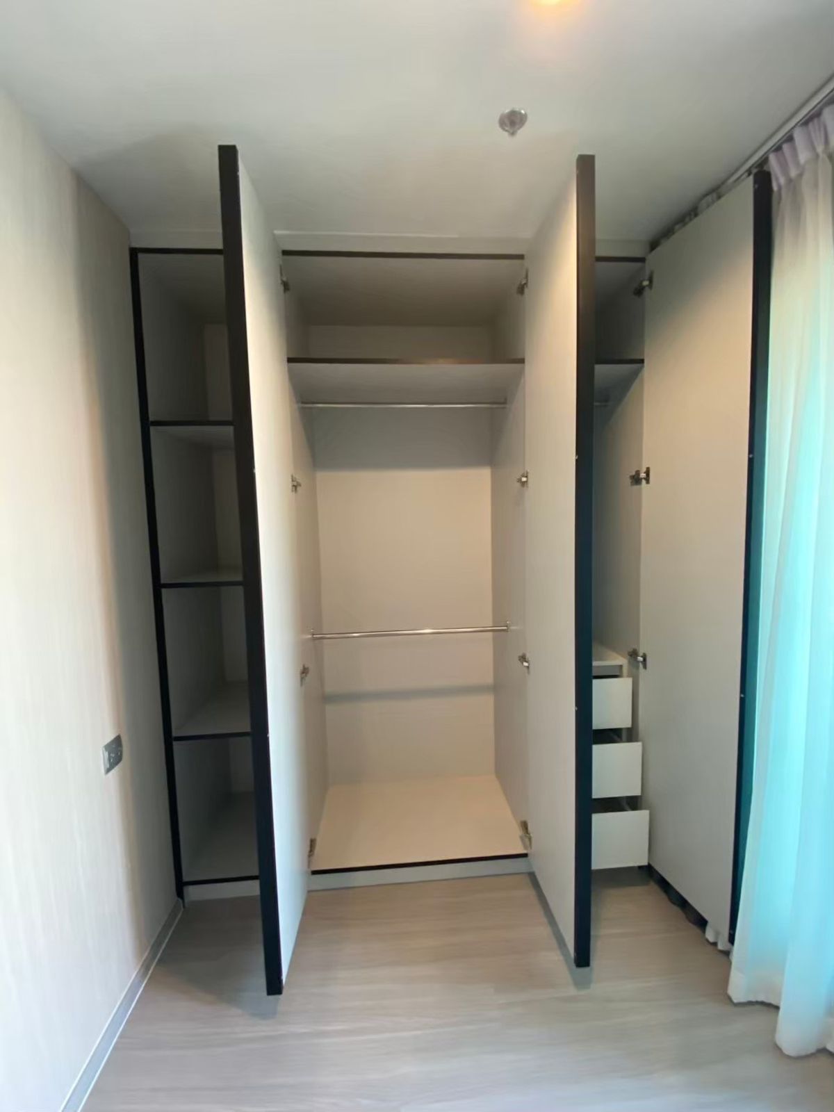 For RentCondoLadprao, Central Ladprao : For rent Life Ladprao Price 20,000 baht/month [MNr250301]