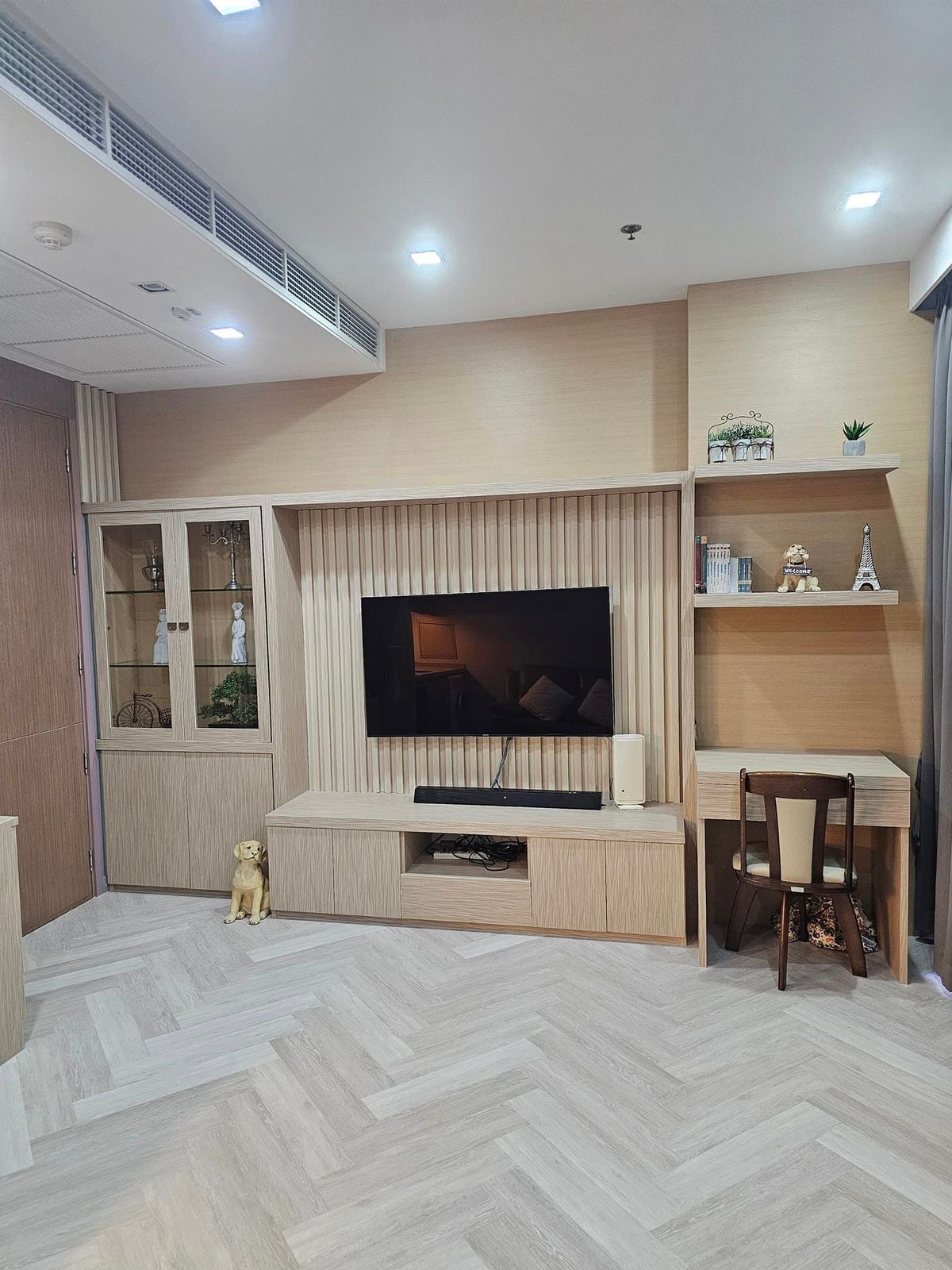 For SaleCondoRatchathewi,Phayathai : M Phayathai【𝐒𝐄𝐋𝐋 & 𝐑𝐄𝐍𝐓】🔥Smart design condo Elegant but looks expensive Full functionality🔥 Contact Line ID: @hacondo