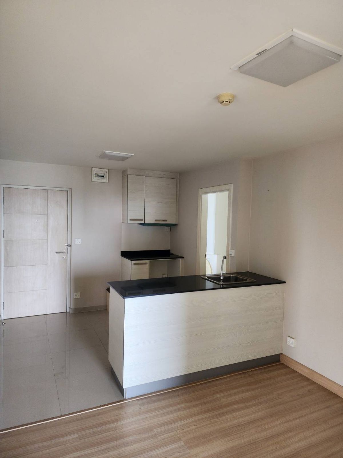 For SaleCondoChaengwatana, Muangthong : Selling condo M Society Building C 10th fl (from 30 floors) 50 sqm. Type 2 bed, 1 bath, views Impact, Eastern balcony  