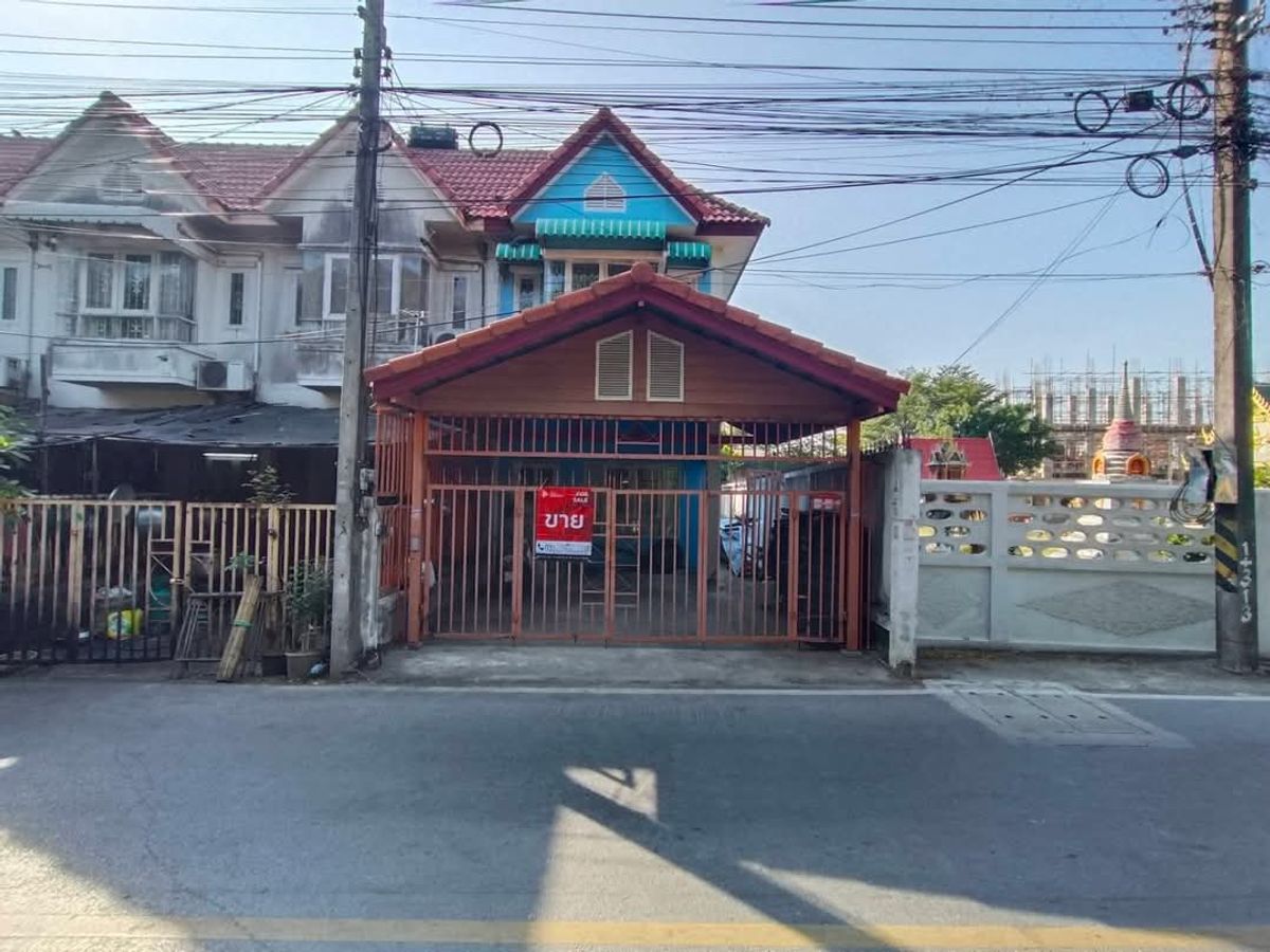 ขายทาวน์โฮมนครปฐม : ขายที่ดินพร้อมทาวน์เฮ้าส์🏡

ประเภททรัพย์ : ที่ดินพร้อมทาวน์เฮ้าส์ เนื้อที่ 41.5 ตารางวา 
ทาวเฮ้าส์ 2 ชั้น 2ห้องนอน 2ห้องน้ำ

สถานที่ตั้ง : ต.กระทุ่มล้ม อ.สามพราน จ.นครปฐม
