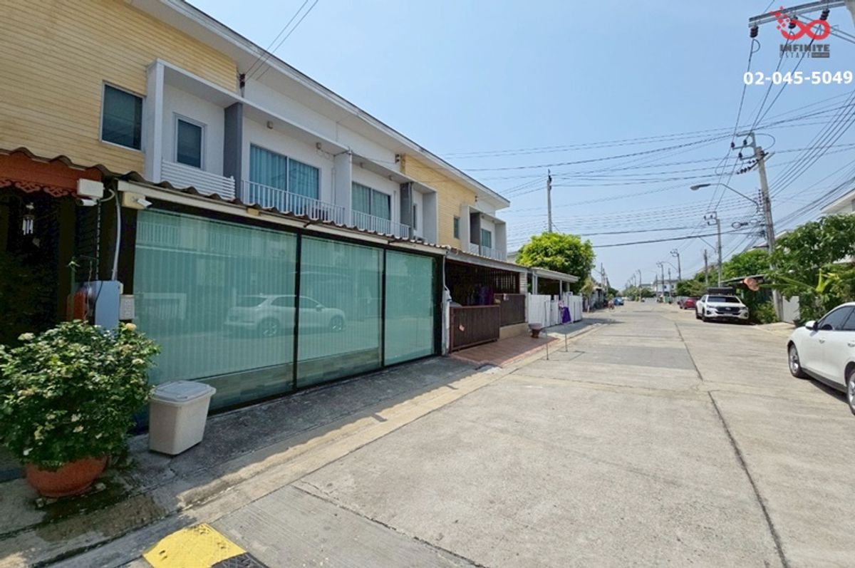 For SaleTownhomeMin Buri, Romklao : 2 -story townhome for sale, 21 square wah, The Connect 22, Suwinthawong Road