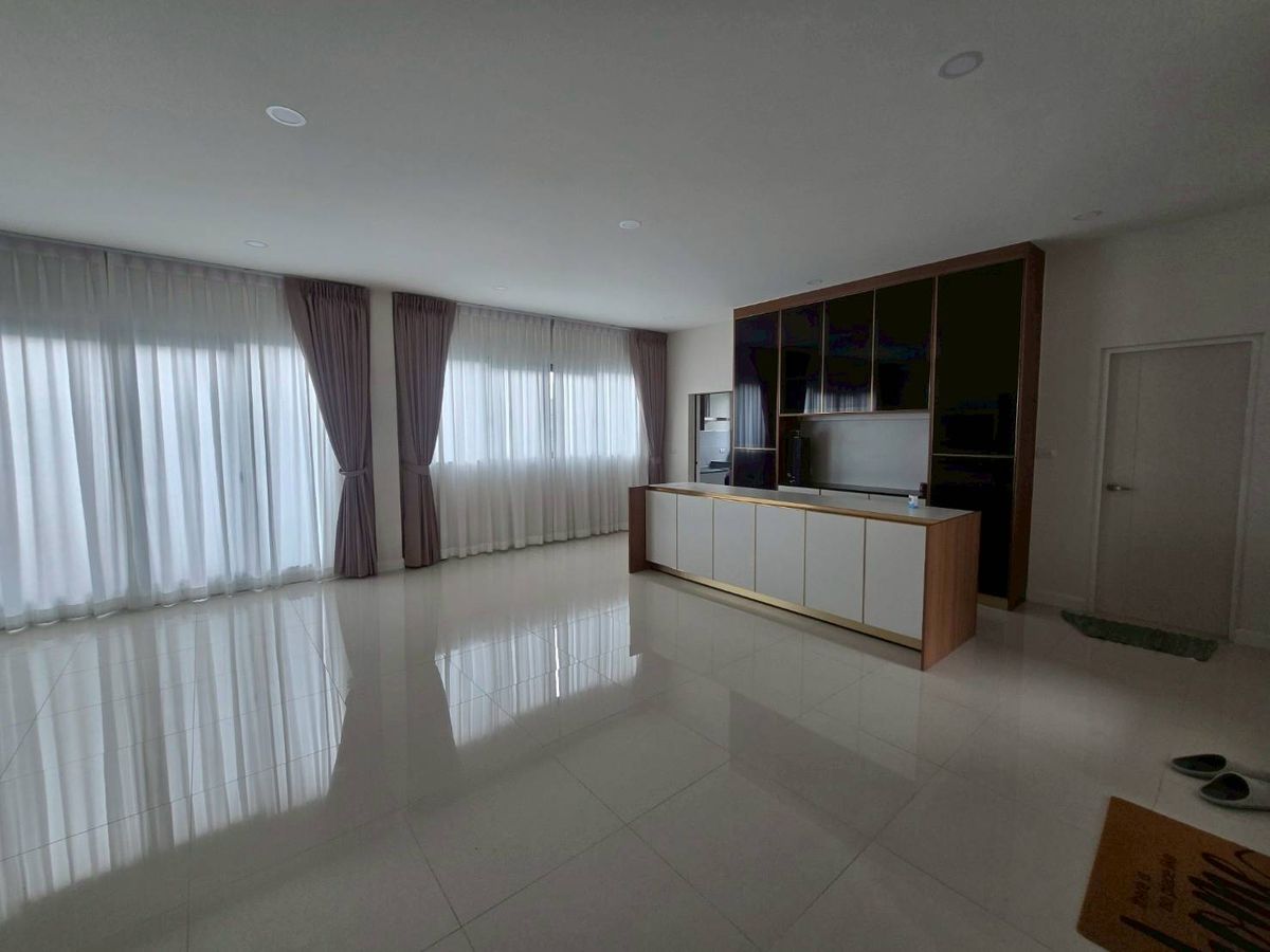ขายบ้านนนทบุรี บางใหญ่ บางบัวทอง : ● Best Price Luxury house ● The City ราชพฤกษ์-ปิ่นเกล้า 5ห้องนอน 6 ห้องน้ำทำเลดี ตรงข้ามคลับเฮ้าส์