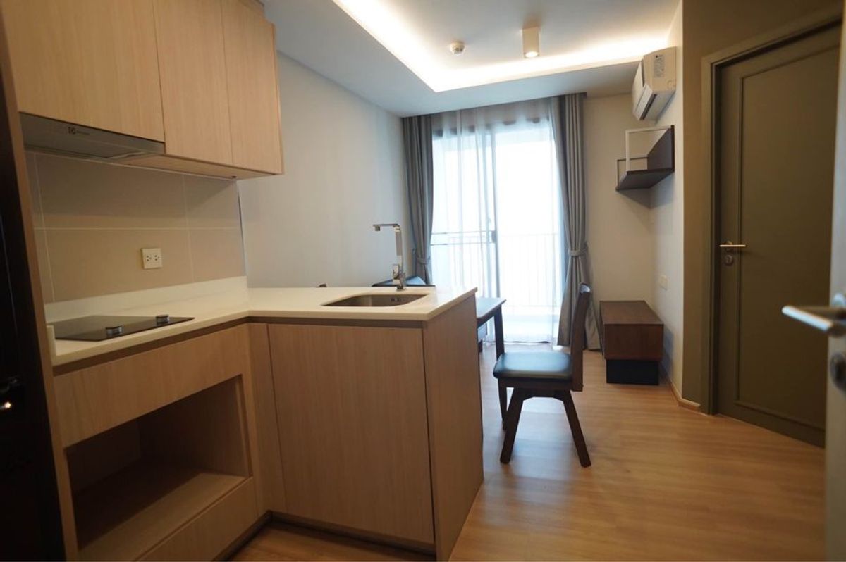 For SaleCondoRatchathewi,Phayathai : Maestro 12 Ratchathewi【𝐒𝐄𝐋𝐋 & 𝐑𝐄𝐍𝐓】🔥Classic doesn't have to be too much - this room is simple but luxurious. Looks expensive but affordable 🔥 Contact Line ID: @hacondo