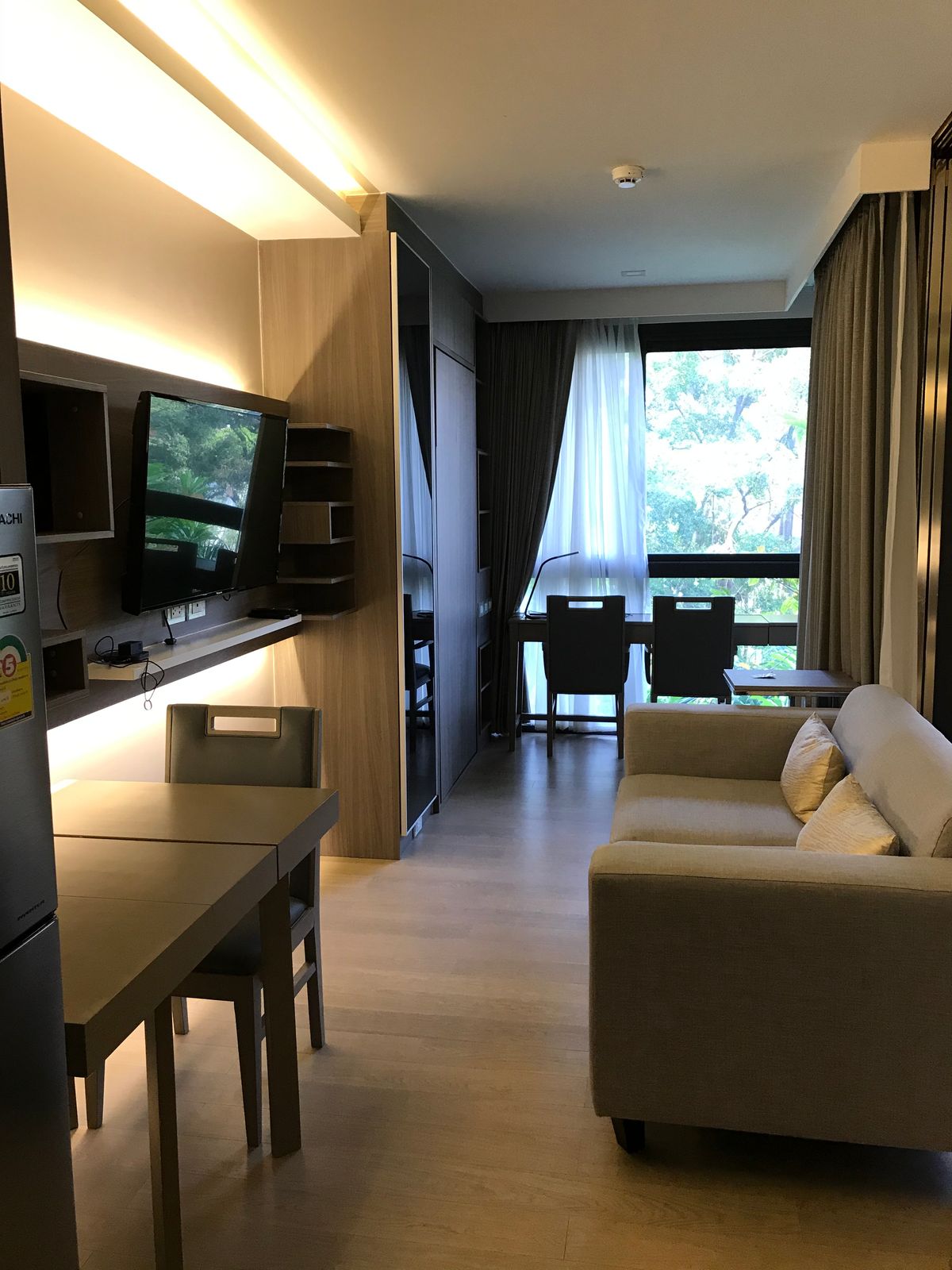 ให้เช่าคอนโดสุขุมวิท อโศก ทองหล่อ : ให้เช่า Urbitia Thonglor ราคา 22,000 บาท/เดือน [MNr250401]