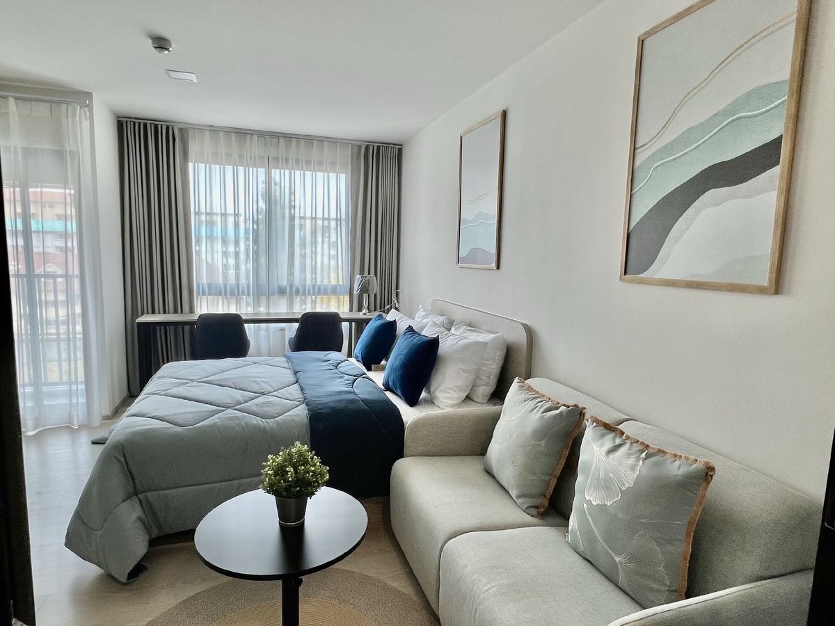 For RentCondoPathum Thani,Rangsit, Thammasat : D Condo Hype Room, Rangsit, beautifully decorated, brand new, on the main road, opposite Bangkok University with