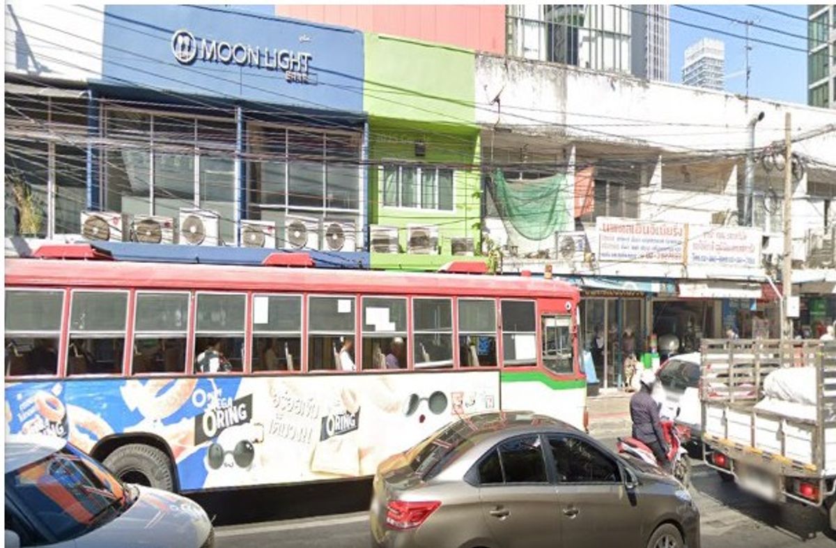 For SaleShop HouseSukhumvit, Asoke, Thonglor : Sell ​​2 -story commercial building on Ekamai Road, Sukhumvit Road 63