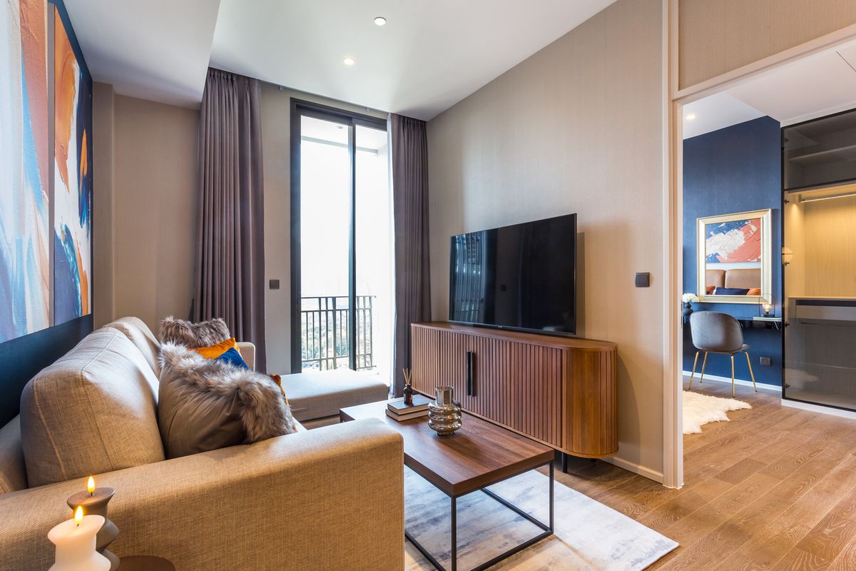 ให้เช่าคอนโดวิทยุ ชิดลม หลังสวน : 🌟FOR RENT❄️MUNIQ Langsuan>> ติดสวนลุม  ชั้น 17  วิวสวนลุมพินีเต็มๆ วิวสวน สงบ ร่มรื่น ใจกลางเมือง ห้องสวยมาก ตกแต่งครบ ห้องกว้าง เฟอร์นิเจอร์  #LV-MO1684