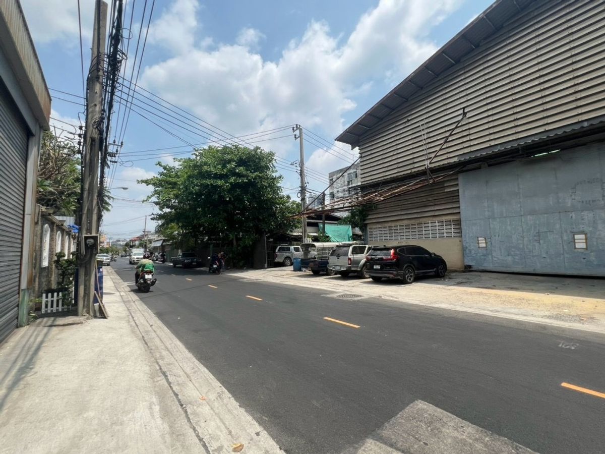 ขายโกดังสมุทรปราการ สำโรง : ขาย โรงงาน/โกดัง 215ตร.วา ถนนเทพารักษ์ สมุทรปราการ