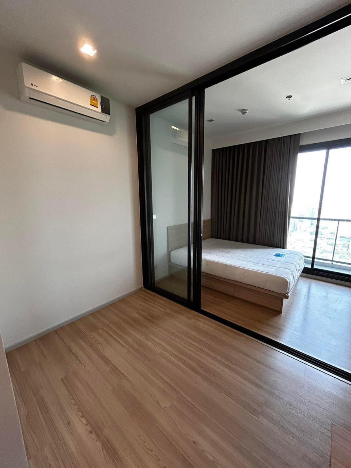For RentCondoSapankwai,Jatujak : M Jatujak, 1 bed, 18000 per month