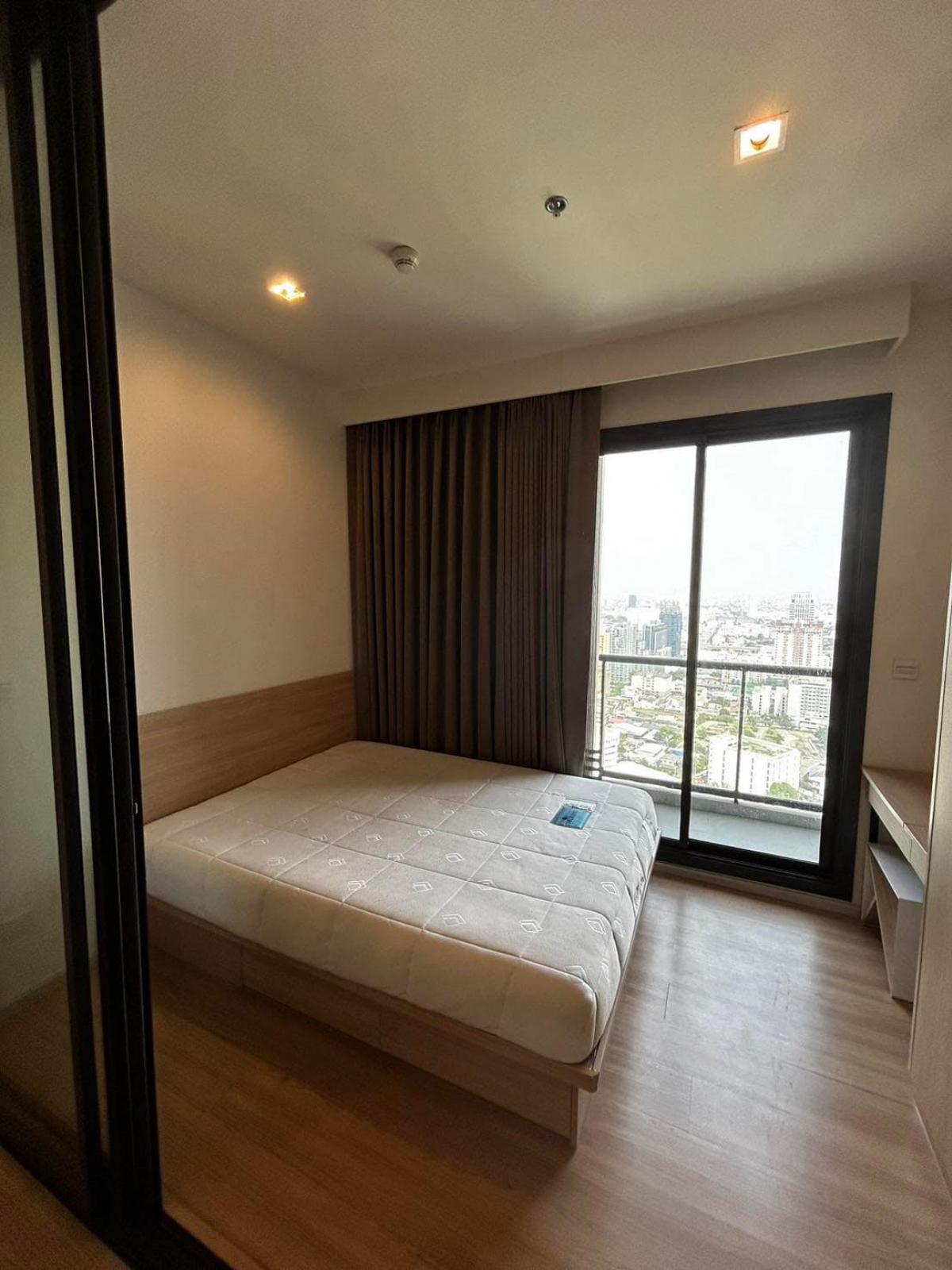 For RentCondoSapankwai,Jatujak : M Jatujak, 1 bed, 18000 per month