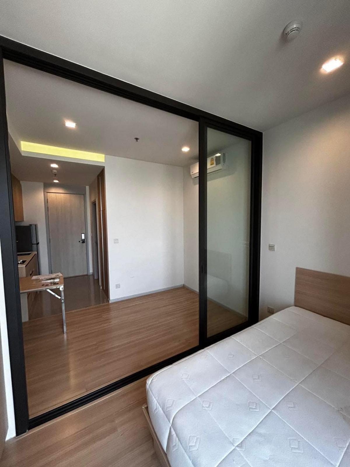 For RentCondoSapankwai,Jatujak : M Jatujak, 1 bed, 18000 per month