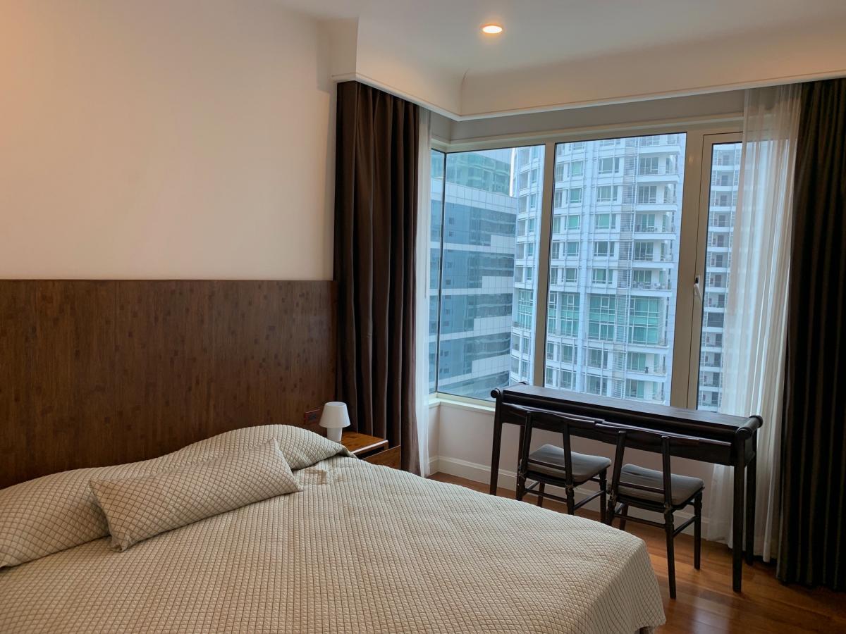 ขายคอนโดวิทยุ ชิดลม หลังสวน : 28/02/2026, รวมค่าโอนคอนโดสุดหรู Q Langsuan ใกล้ BTS ราชดำริ 2 ห้องนอน, 92 ตร.ม. พร้อมสระว่ายน้ำ-ฟิตเนส ราคา 18.9 ลบ.