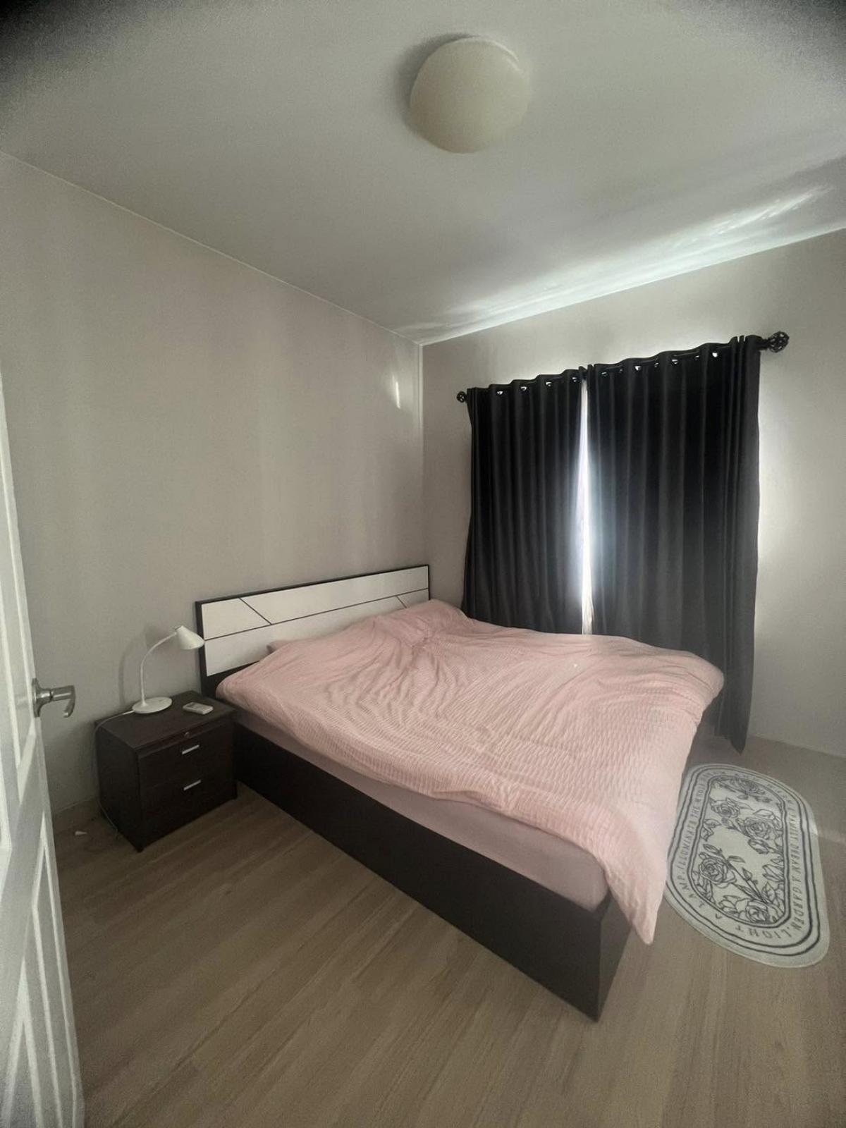 ให้เช่าบ้านสมุทรปราการ สำโรง : 28/02/2026, บ้านสวย 3 ห้องนอน The Village Bangna Wongwaen 3 พร้อมอยู่ ใกล้รถไฟฟ้า เช่าหรือซื้อได้ ราคาดี เริ่มต้นที่ 36,000 บาทต่อเดือน