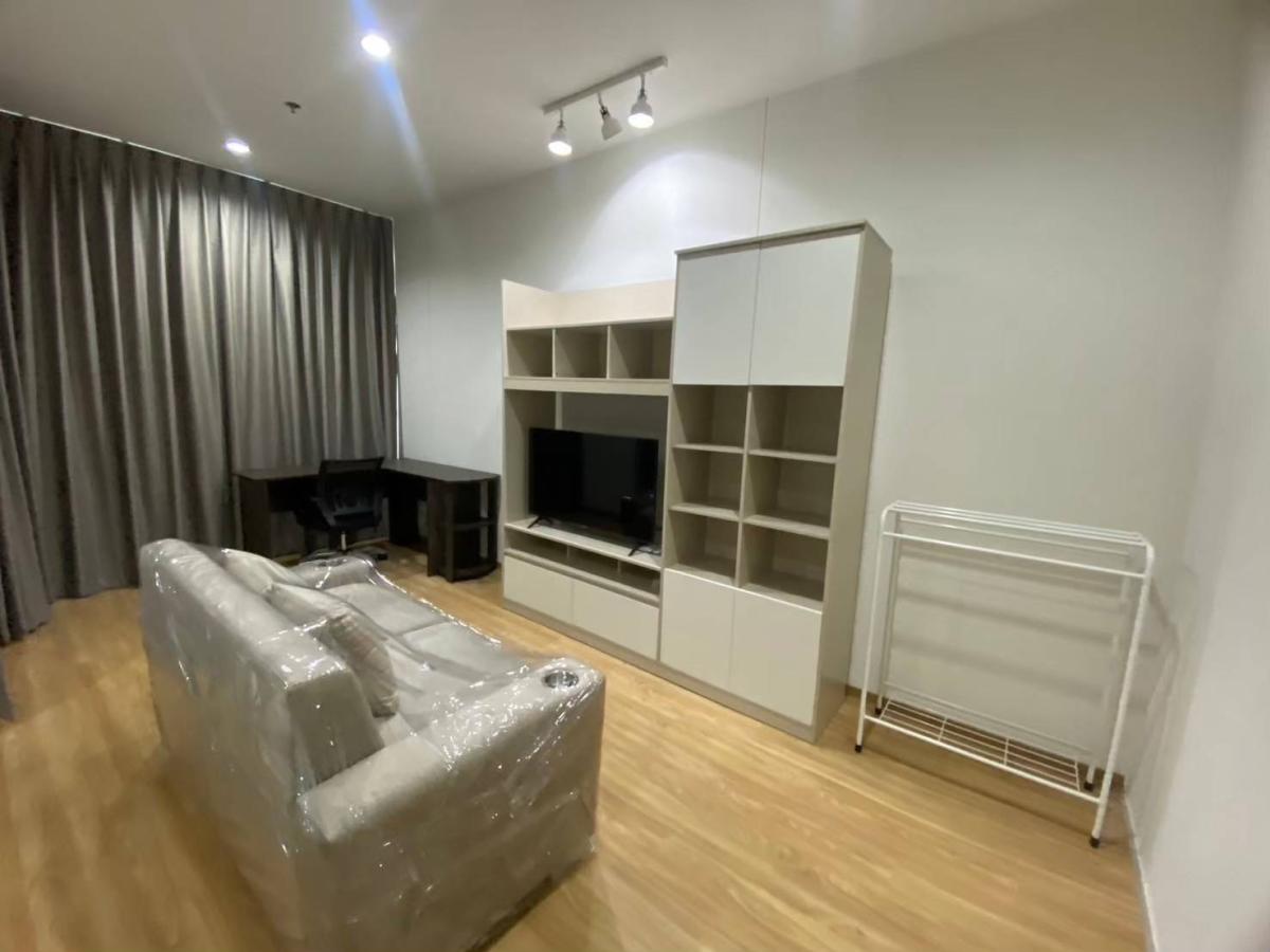 ให้เช่าคอนโดราชเทวี พญาไท : 03/04/2026, เช่า Villa Rachatewi สตูดิโอ 40 ตรม. ใจกลางราชเทวี ใกล้ BTS เพียง 20,000 บาท/เดือน! 
พร้อมสิ่งอำนวยความสะดวกครบครัน สระว่ายน้ำ ฟิตเนส ระบบรักษาความปลอดภัย 24 ชั่วโมง! 0642748883