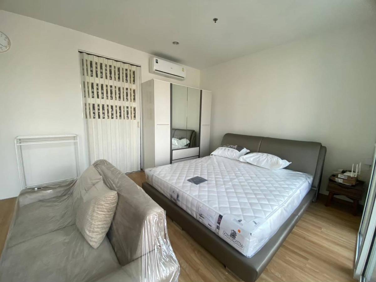 ให้เช่าคอนโดราชเทวี พญาไท : 03/04/2026, เช่า Villa Rachatewi สตูดิโอ 40 ตรม. ใจกลางราชเทวี ใกล้ BTS เพียง 20,000 บาท/เดือน! 
พร้อมสิ่งอำนวยความสะดวกครบครัน สระว่ายน้ำ ฟิตเนส ระบบรักษาความปลอดภัย 24 ชั่วโมง! 0642748883