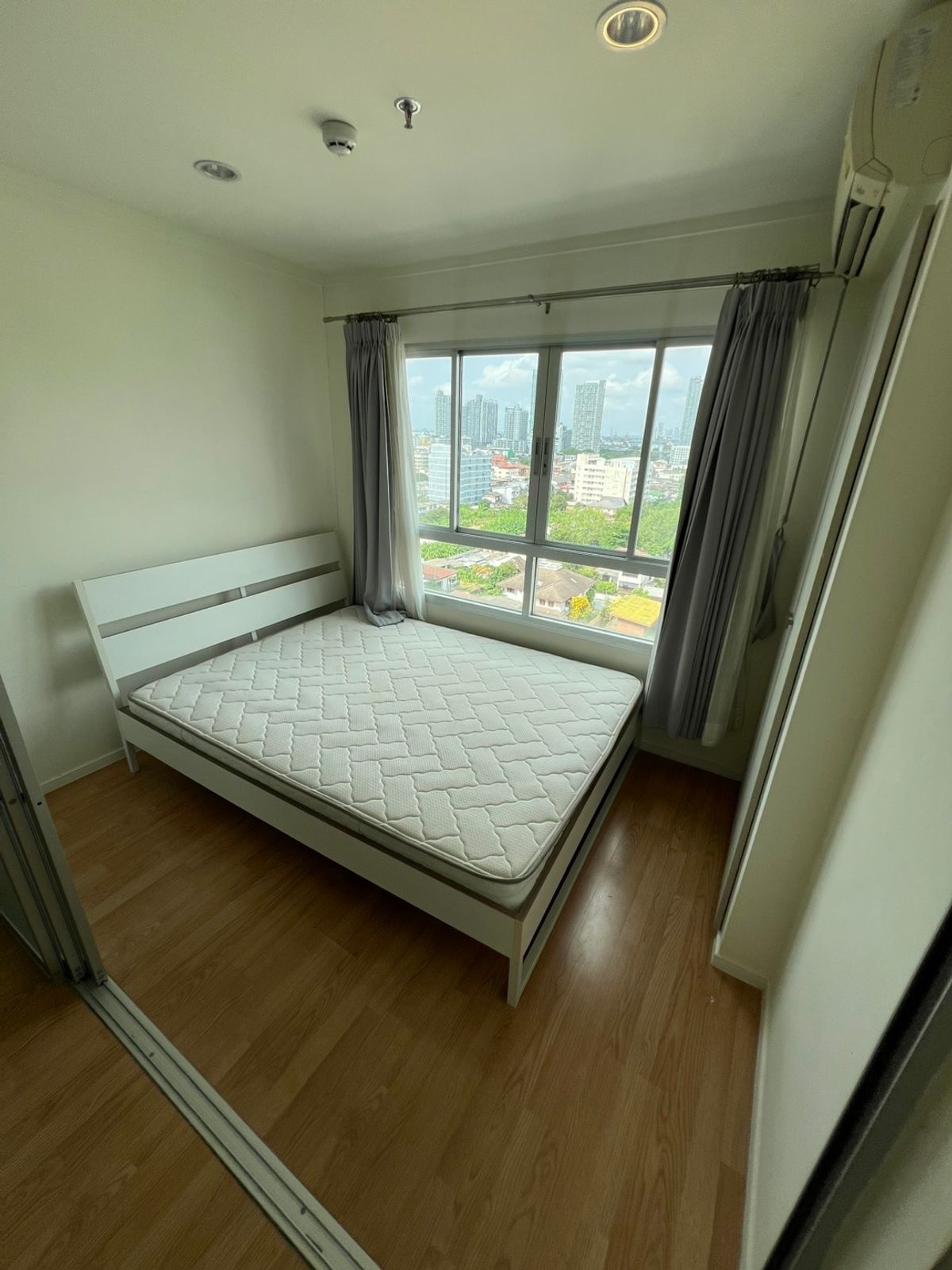 CondoOnnut, Udomsuk : P-2684 Sell/Rent now! Condo LPN 77-2 Beautiful room, complete furniture near BTS On Nut
