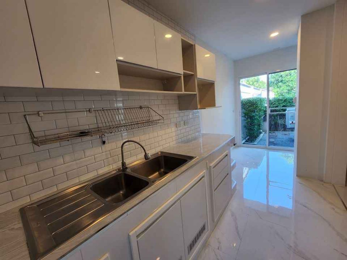 For RentHousePattanakan, Srinakarin : K-6340 Urgent rent! The City Development is ready behind the corner.