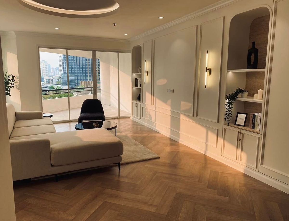 ขายคอนโดสุขุมวิท อโศก ทองหล่อ : For Sale The Moonstone Thonglor 3 bed 3 bath  คอนโดรีโนเวทห้องใหญ่ ติดต่อ 086-795-9997 จิมมี่