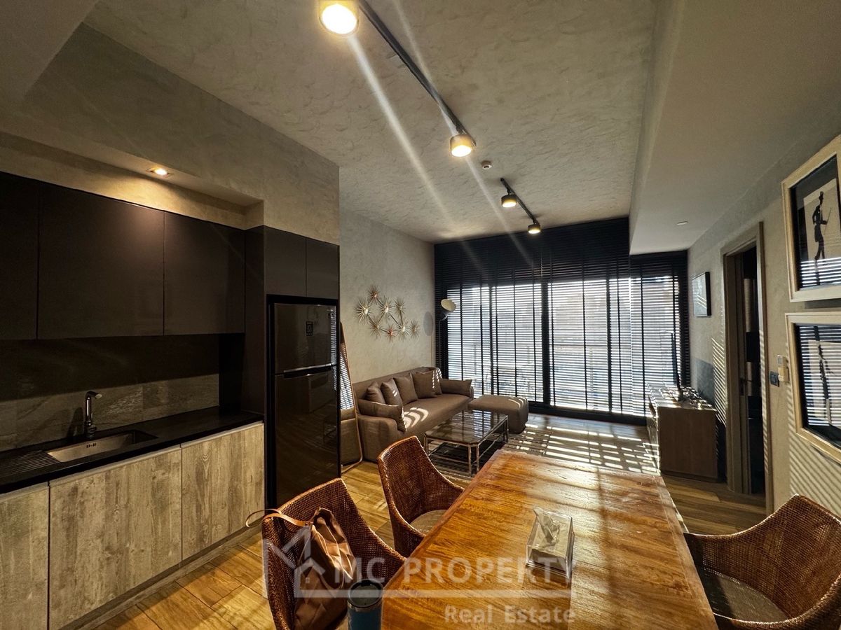ขายคอนโดสุขุมวิท อโศก ทองหล่อ : Lofts Asoke 2 ห้องนอนชั้นสูง 20FL ++ 87SQM สไตล์ลอฟท์เพดานสูงหันหน้าไปทาง EACT ไม่มีมุมมองบล็อกสำหรับขายเพียง 21.5MB กรุณาติดต่อ 0816878954