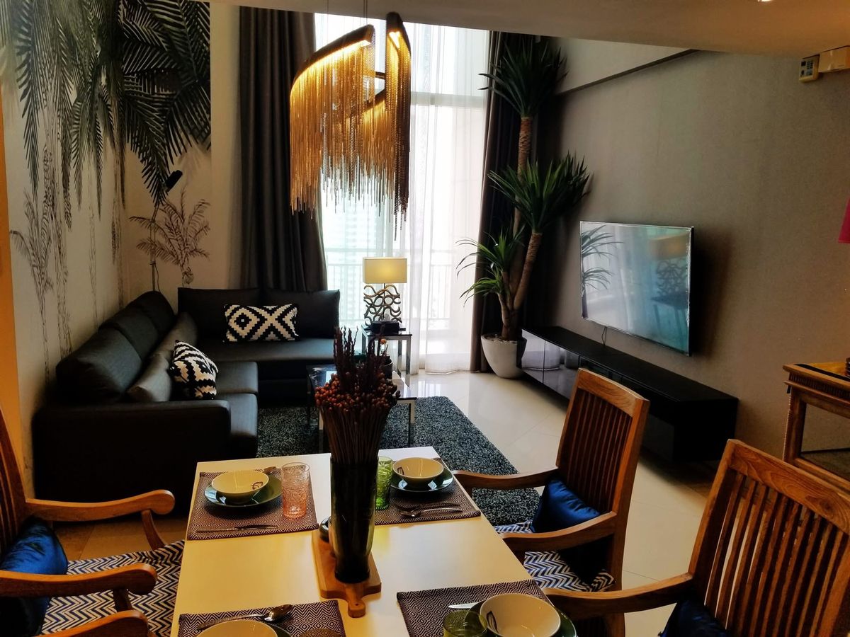 ให้เช่าคอนโดสาทร นราธิวาส : LTH12321 – The Empire Place FOR RENT Size 108.9 sqm. 2 beds 2 baths Near BTS Chong Nonsi Station ONLY 68K/Month