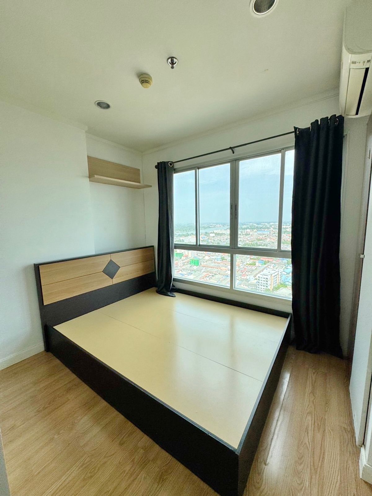 For RentCondoChaengwatana, Muangthong : Rent Lumpini Ville Chaengwattana-Pak Kred No refrigerator and futon