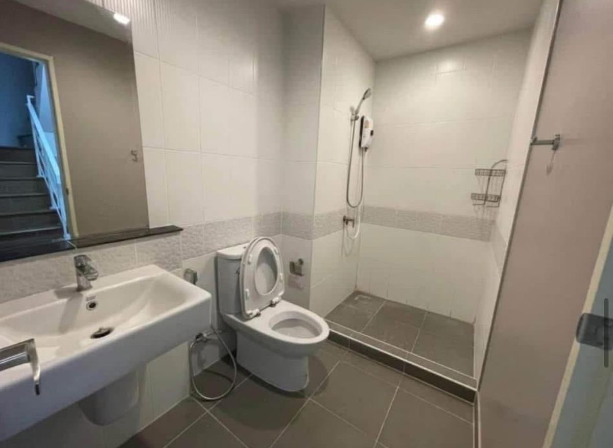 For SaleTownhomeRama5, Ratchapruek, Bangkruai : House for sale in the middle of Ratchapruek, Sathorn 3 Bed 3 Bath, only 6.9 MB