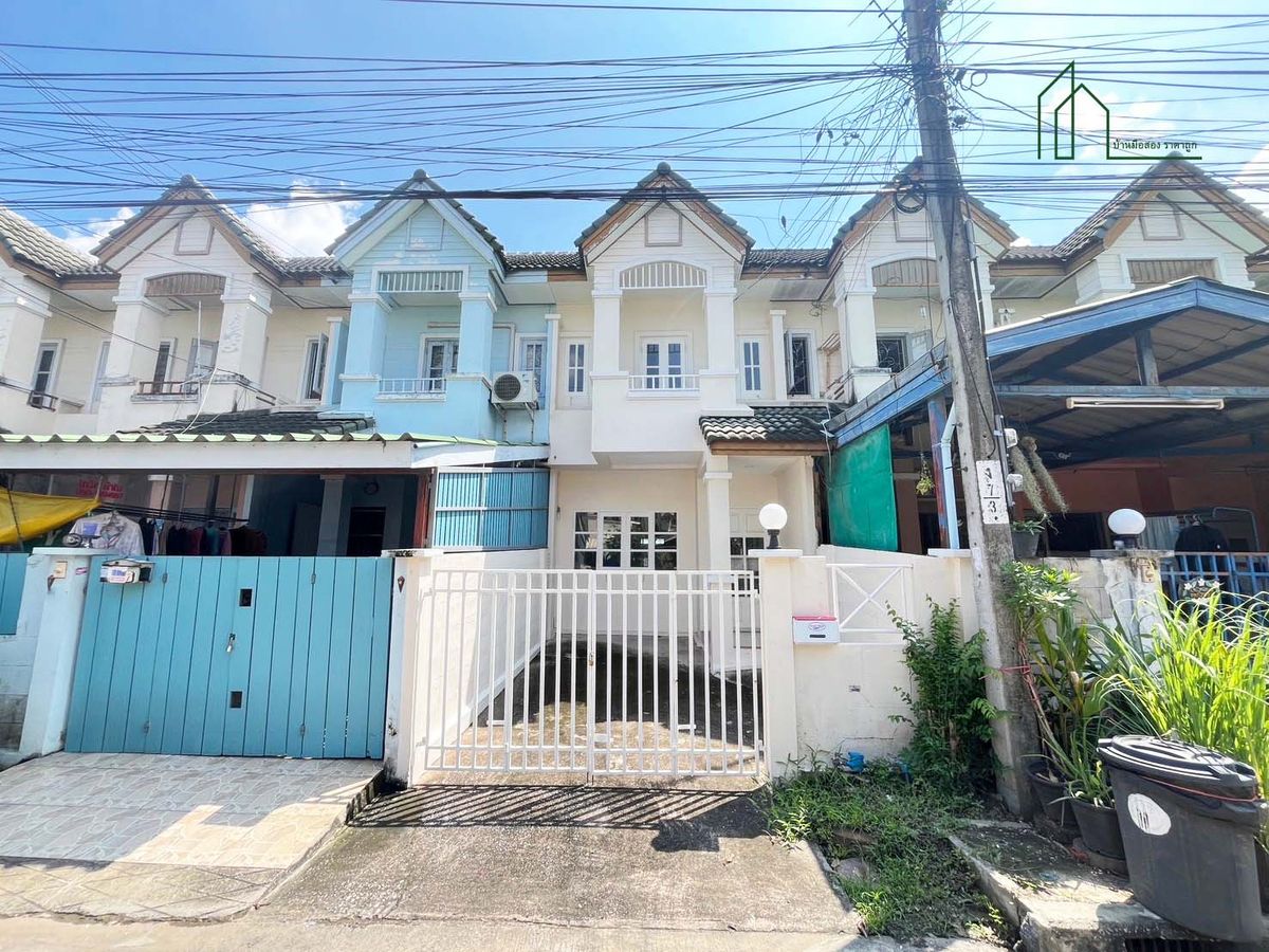 ขายทาวน์โฮมมีนบุรี-ร่มเกล้า : ทาวน์โฮม 2 ชั้น หมู่บ้านกฤษณา ร่มเกล้า 12 มีนบุรี รีโนเวทใหม่ทั้งหลัง ราคาถูก