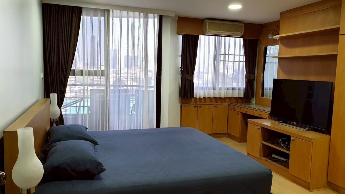 ขายคอนโดสุขุมวิท อโศก ทองหล่อ : LTHC12315 – Supalai Place Sukhumvit 39 FOR SALE Size 96 sqm. 2 beds 2 baths Near BTS Phrom Phong Station ONLY 8.23 MB