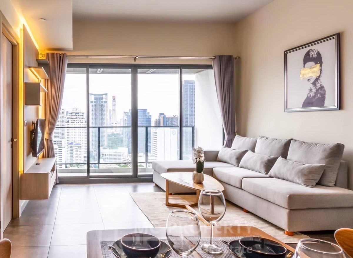 ให้เช่าคอนโดสุขุมวิท อโศก ทองหล่อ : The Lofts Asoke 2 ห้องนอน 87sqm 20FL ++ โรงเรียนวิวห้องพักสำหรับค่าเช่าเพียง 75,000 กรุณาติดต่อ 0816878954
