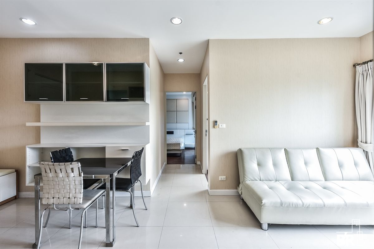 ให้เช่าคอนโดวงเวียนใหญ่ เจริญนคร :  ให้เช่าคอนโดน่ารักใจกลางเมือง! Q House Sathorn  2 ห้องนอน |  2 ห้องน้ำ เพียง 25,000/เดือน by Praew