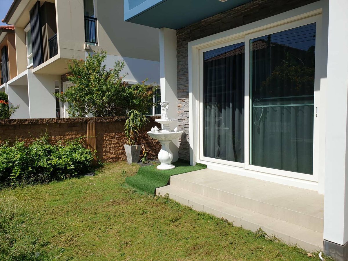 HousePattanakan, Srinakarin : P-1795 Sell/Rent now! Golden Village Onnut-Development is ready.