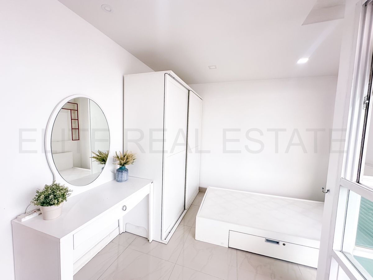 For SaleCondoRatchadapisek, Huaikwang, Suttisan : "Exclusive Item - Low Rise Condo", a good price corner room for 2 minutes to MRT -Ratchadaphisek.