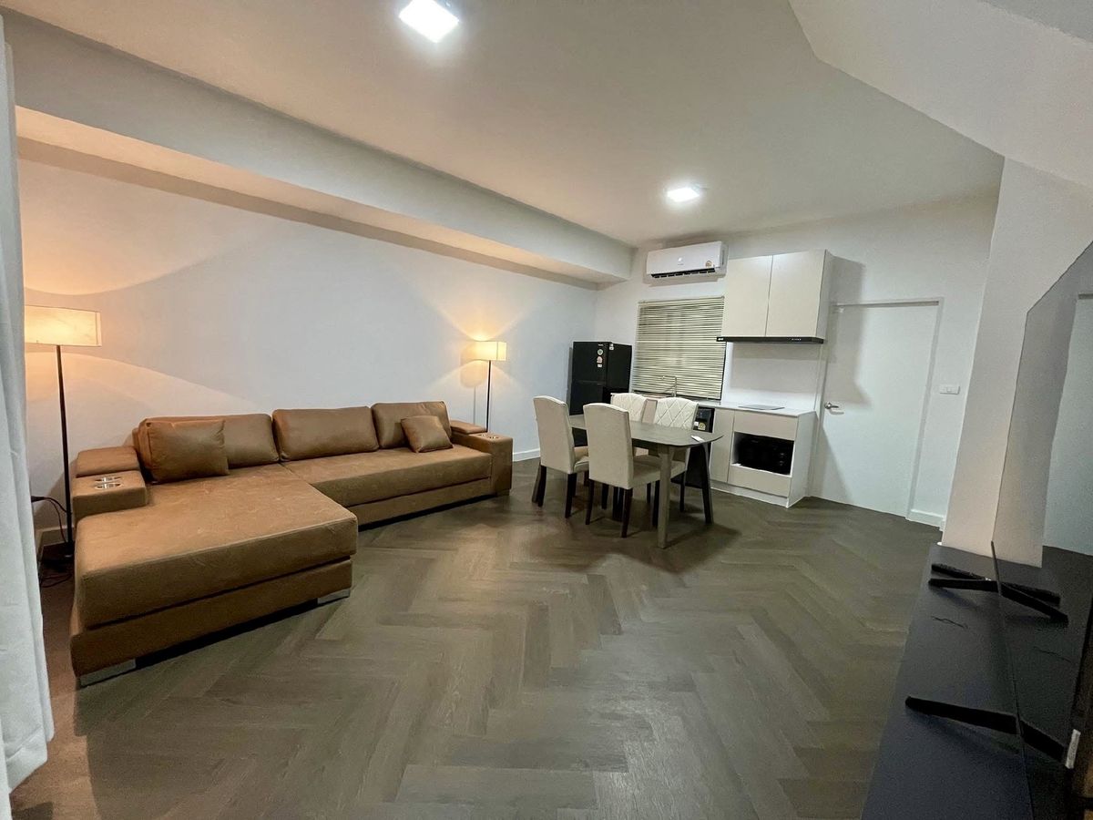 For RentTownhomeBangna, Bearing, Lasalle : 🌟For Rent: Brand-new Townhome at Pleno Sukhumvit Bangna 2. This two-storeys townhome features 3 bedrooms and 2 bathrooms. Fully furnished.💥Rental Fee: 37,000 THB/Month