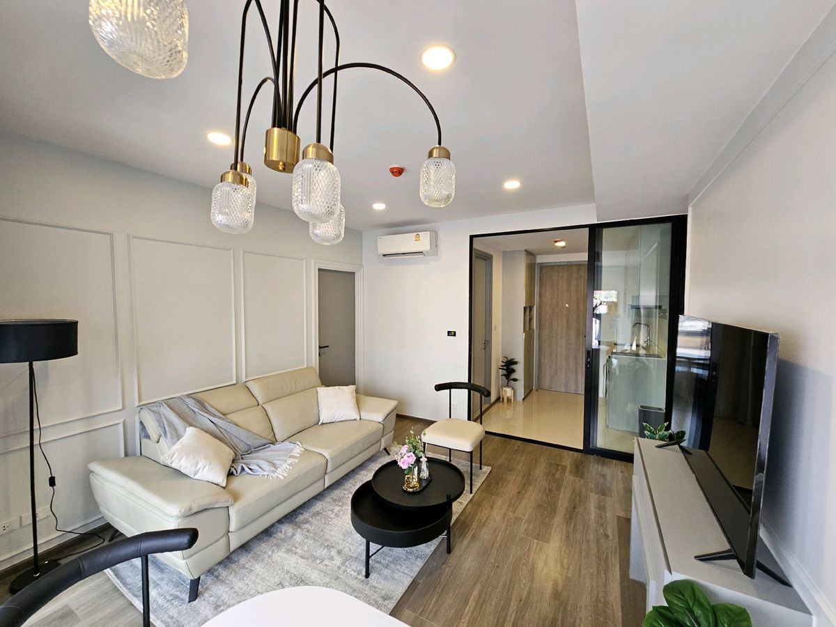 For RentCondoRatchadapisek, Huaikwang, Suttisan : 🔥For urgent rent🔥Soho Bangkok Ratchada near MRT Huai Khwang, extra large room size, Low Floor (foreigners welcome)