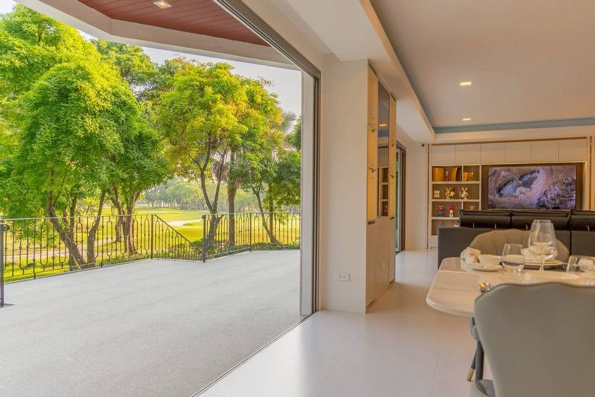 For SaleCondoPhutthamonthon, Salaya : Condo for sale, Elit Salaya in the Royal James Golf Course, Salaya Phutthamonthon, Nakhon Pathom, views of the new renovation golf course