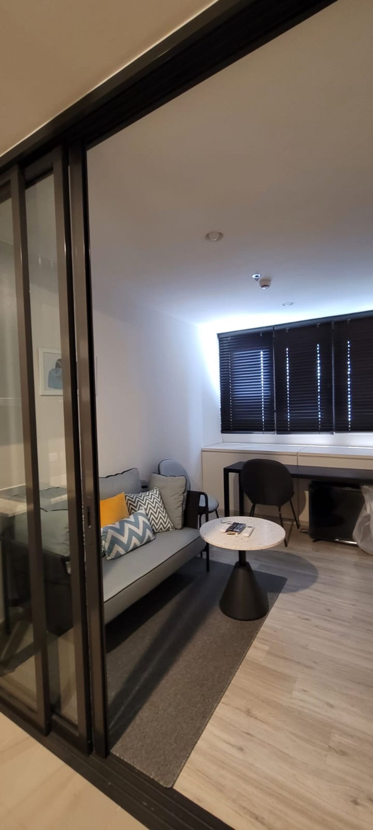 For RentCondoRatchadapisek, Huaikwang, Suttisan : Rent one bedroom 35 sqm. At XT Huai Khwang